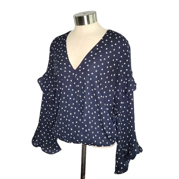 Max Studio blue star print ruffle sleeve crepe surplice blouse- size S - Picture 1 of 10